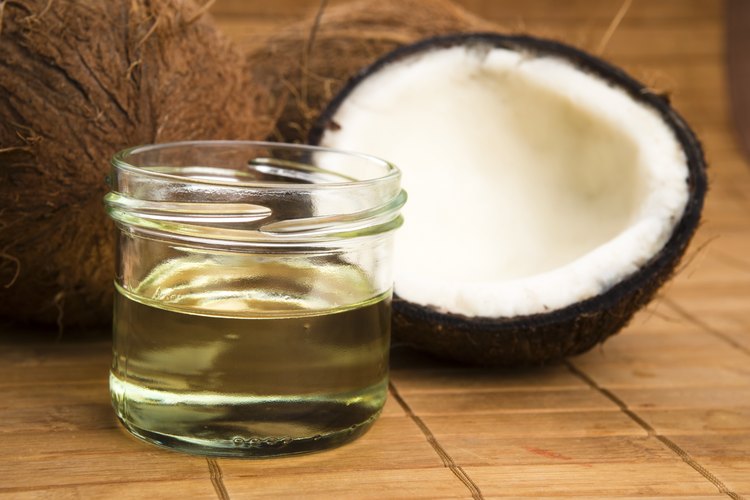 Coco y aceite de coco.