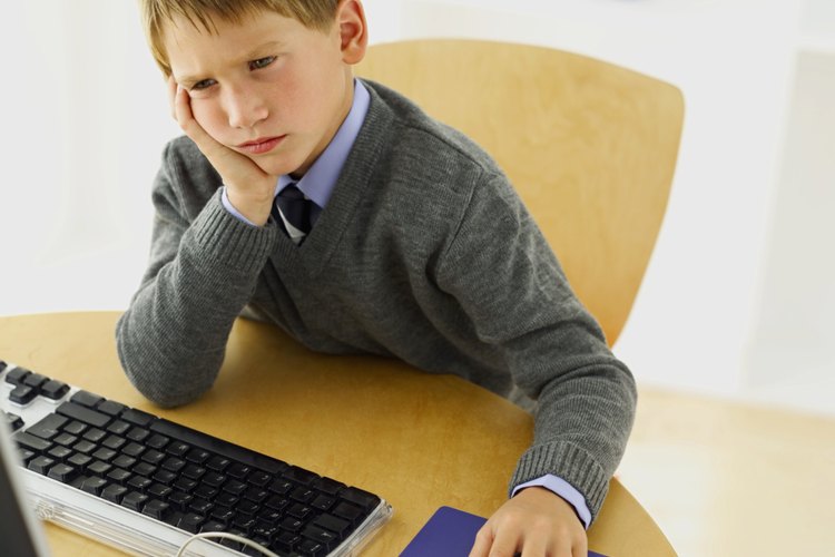 Hay muchas razones por las cuales un niño podría pensar que la tarea escolar es fastidiosa.