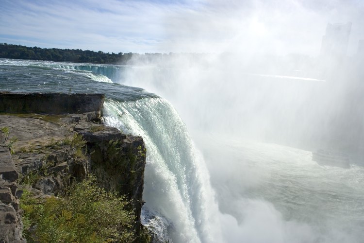 En las cataratas encontrarás actividades para toda la familia.