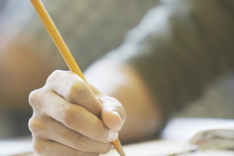 Escribir una carta de renuncia requiere ciertos componentes básicos.