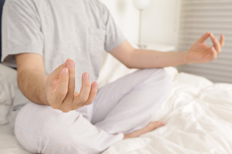 La meditación es ideal para conciliar una noche de sueño profundo.