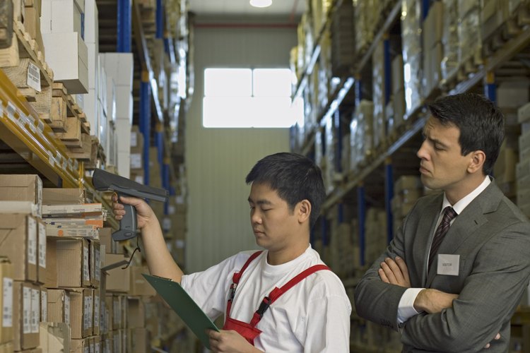 La relación empleador/trabajador es asimétrica en términos de autoridad.