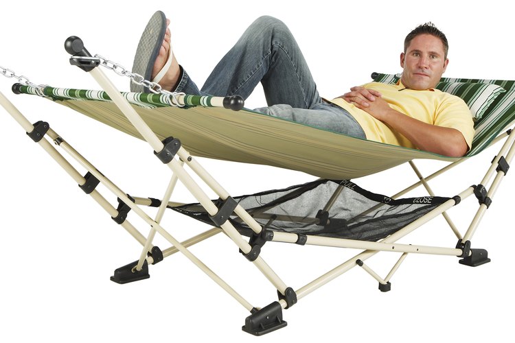 Existen hamacas con soportes especiales que pueden ser colocadas en cualquier parte.