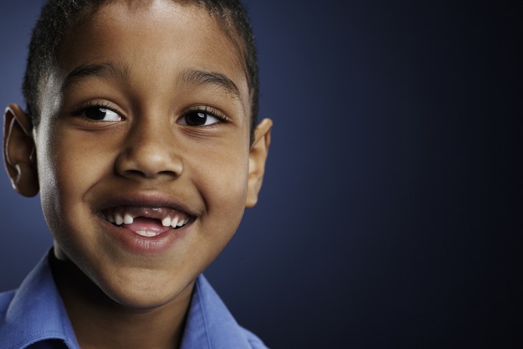 Un dentista u ortodoncista puede diagnosticar la condición si el hábito continúa y la presión de la lengua contra los dientes causa problemas con la alineación.