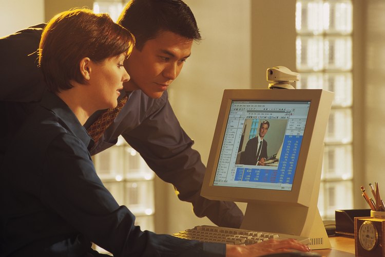 La publicidad online permite llegar a personas en todo el mundo.
