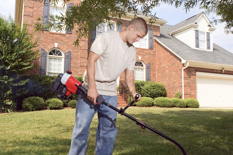 Las podadoras Stihl requieren algunos pasos extra para desarmarlas para volver a colocarles la cuerda.