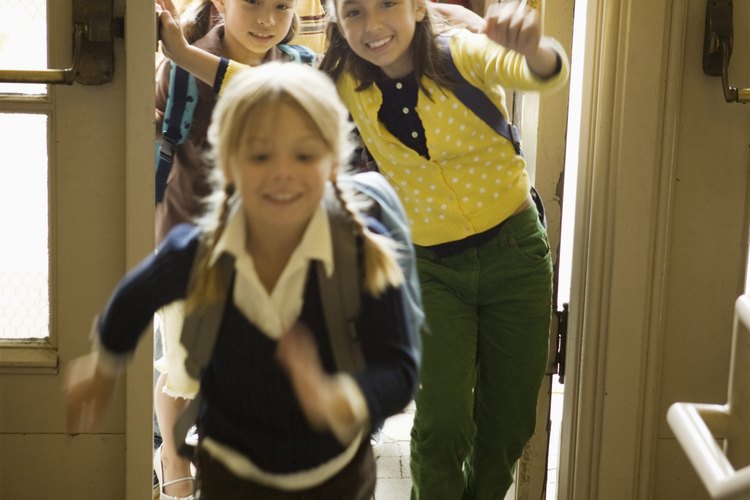 Niños en la escuela.