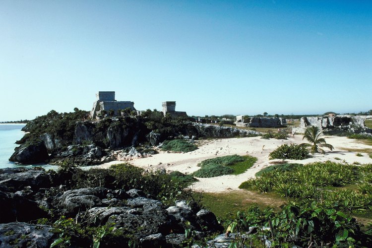 Tulum es una de las únicas ruinas mayas junto al mar.