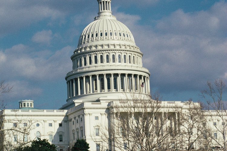 Los senadores estatales difieren de los senadores de Estados Unidos, que trabajan en el edificio del Capitolio en Washington, D.C.