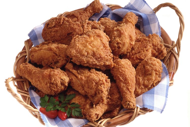 Como el pollo frito es mejor fresco, trata sólo de hacer la cantidad que piensas que comerás esa noche.