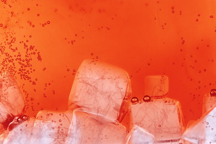 Quita fácilmente los cubos de hielo de la cubeta.