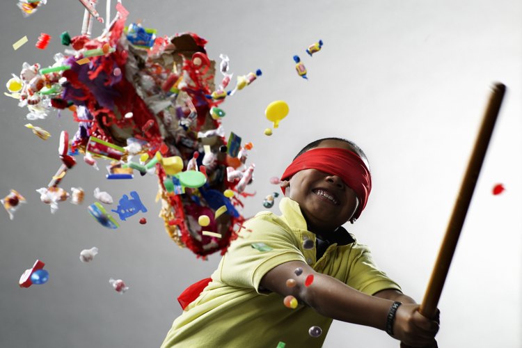 Incluye una piñata redonda en tu próxima fiesta.