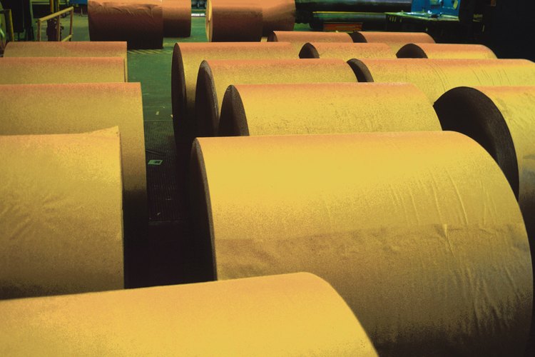 El papel cristal es suave y translúcido, frecuentemente se lo usa para artesanías y empaquetar alimentos.