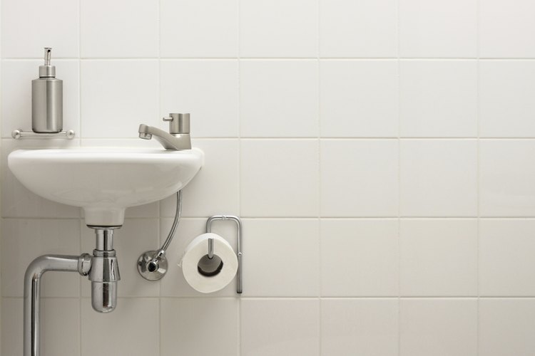 El lavabo se forma en el espacio entre las dos piezas.