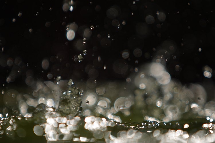 El agua es el recurso natural más fundamental y necesario que tenemos.
