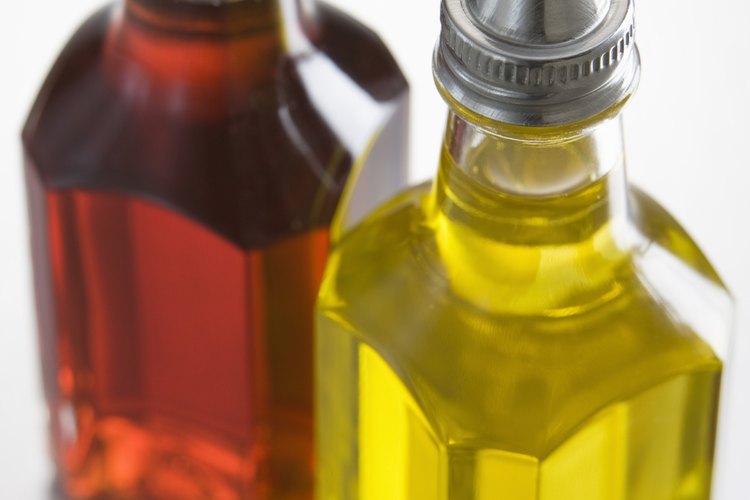 El vinagre de vino de arroz está disponible con base de vino blanco o tinto.