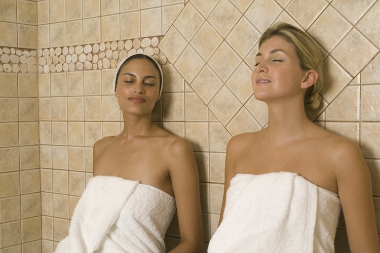 El sauna no es la mejor forma de perder peso.