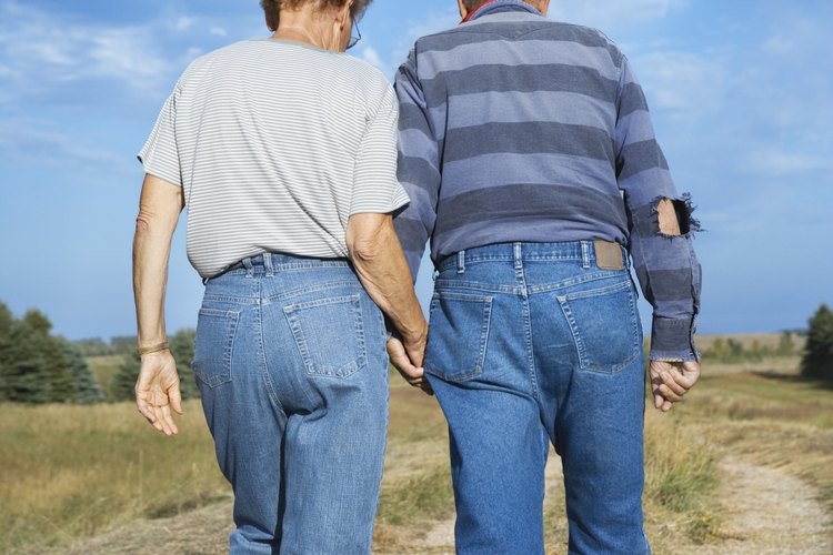 Una esposa maravillosa será aquella que esté con su marido a cada paso del camino.