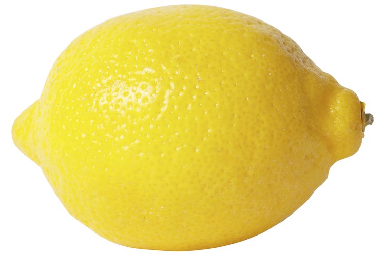 El jugo de limón hace que la ropa blanca raída quede brillante nuevamente.