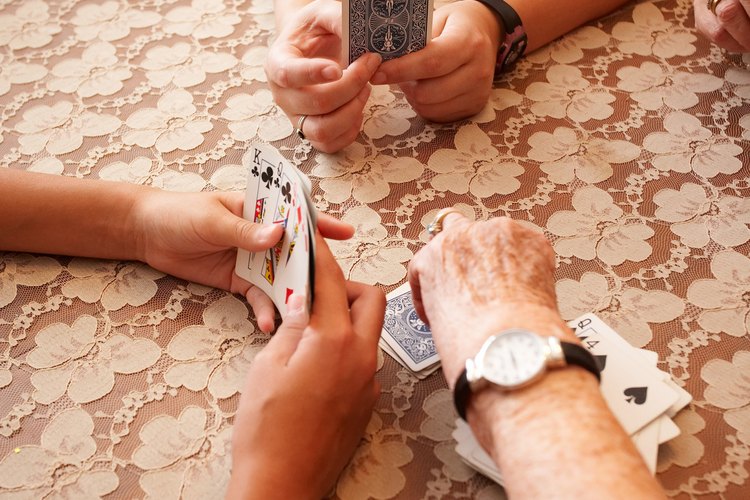 Jugar póquer para la caridad requiere de un permiso.