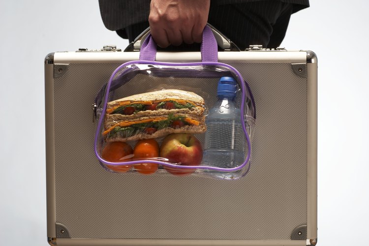 Llevar el almuerzo al trabajo es una solución saludable a la comida rápida.