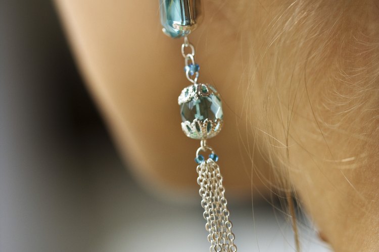 Evita que tus joyas de imitación de plata se oxiden para evitar que se vuelvan de otros colores.