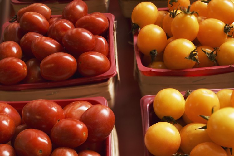 Los tomates pueden ser de varias formas y colores.