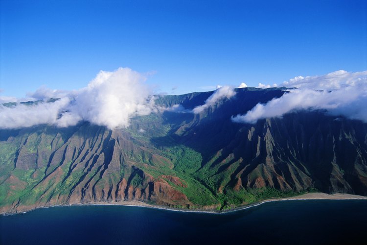 Vista aérea de la costa Napali de Kauai.