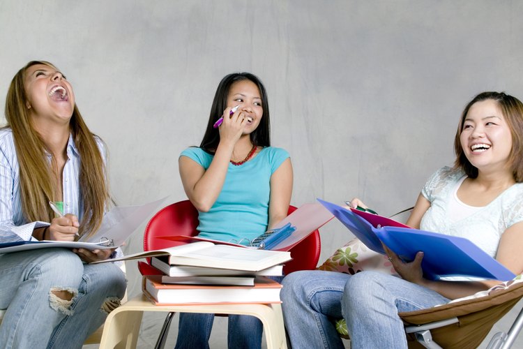 Las escuelas dominicales pueden involucrar más plenamente a los adolescentes en los estudios religiosos.