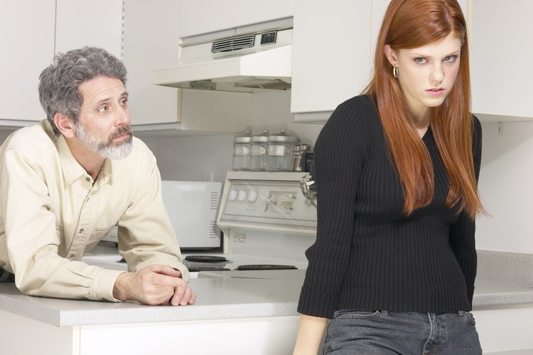 Algunos hijos adultos culpan a los padres por sus problemas.