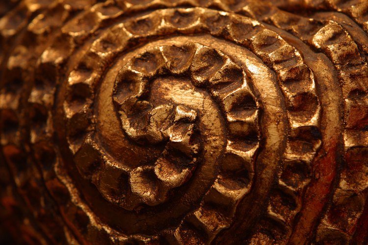 El bronce es una aleación de metal valorada por los escultores y otros artesanos.