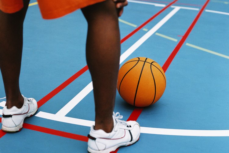 Nike, Reebok y Adidas manufacturan vestimenta y calzado deportivo.