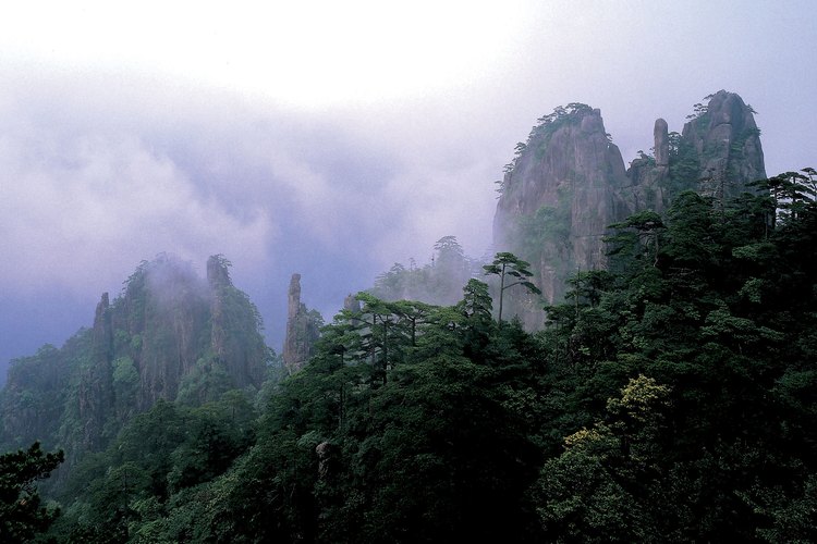 Montañas nubladas en China.