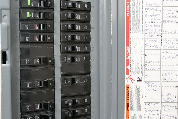 Un zumbido en un tablero eléctrico es probablemente en el interruptor.