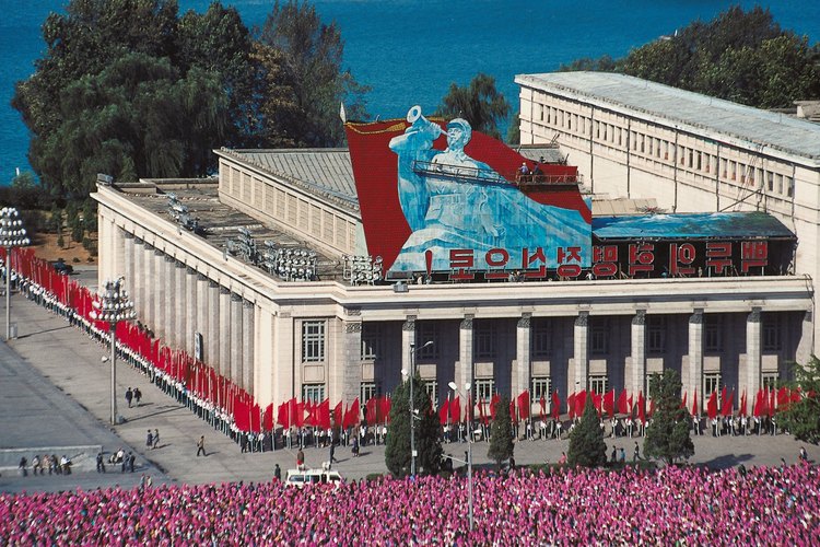 Pyongyang bajo férreo control.