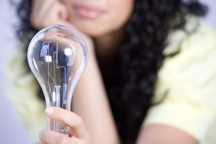 La forma de propiedad más importante en este nuevo mundo son los productos intelectuales y creativos de la mente humana.
