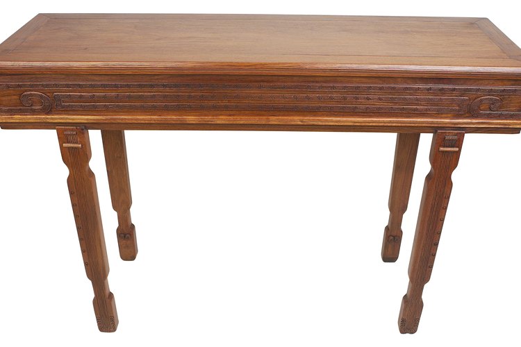Una mesa inestable es una de las pequeñas molestias de la vida.