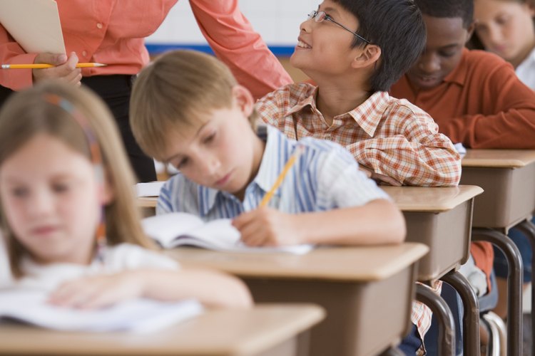 Las teorías del aprendizaje tienen un impacto sobre la práctica en la clase.