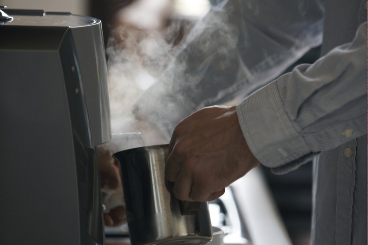 Un administrador de Starbucks puede ver recompensado su trabado duro con buenos salarios y beneficios.
