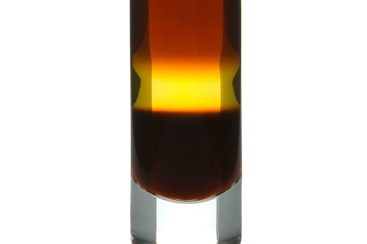 Los vasos para tragos tienen su nombre en inglés por el sonido que hacen al golpear la mesa.