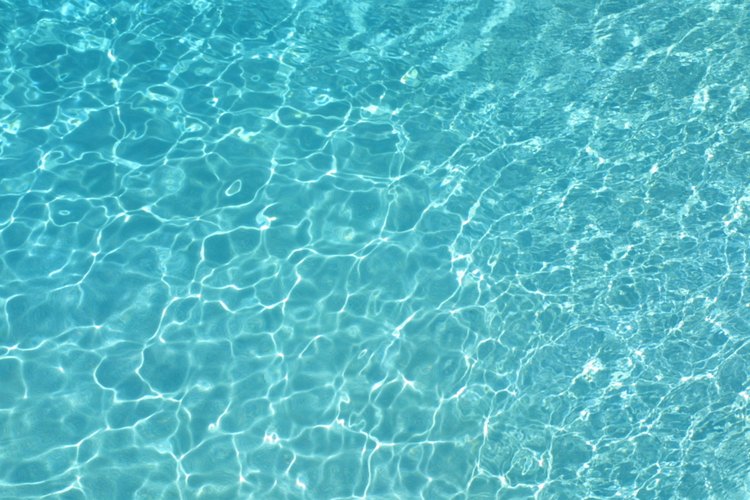 El agua limpia y pura tiene una lectura TDS baja.
