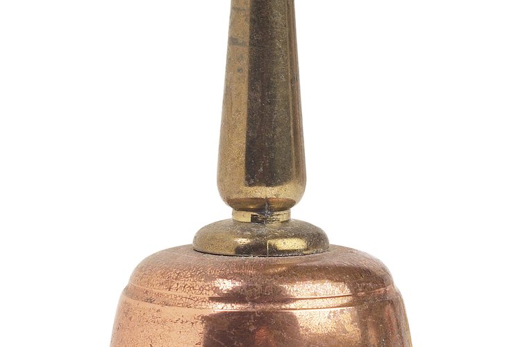 Mantén tu cobre brillante y lustroso puliéndolo con frecuencia.