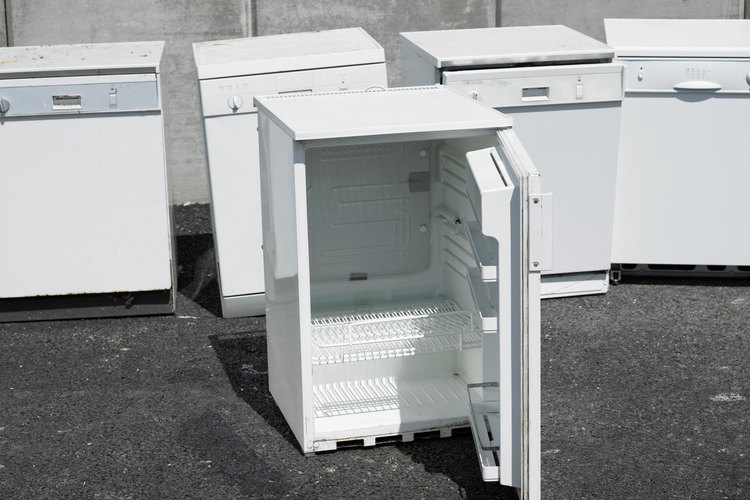 Elimina el olor a humedad de los refrigeradores con bicarbonato de sodio.
