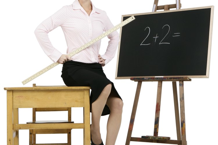 Comparar fracciones negativas puede ser tan fácil como 2+2 si sigues unas simples reglas, como a través de la multiplicación en cruz.