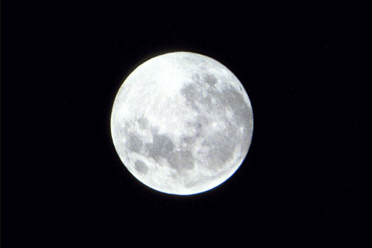 Los niños pueden aprender sobre astronomía por medio de muchas actividades y manualidades.