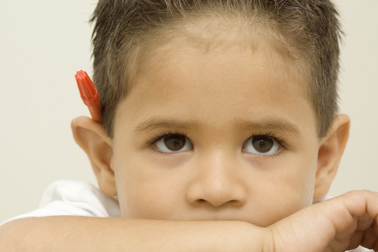 Es importante explicarles a los pequeños que los castigos son consecuencia de alguna falta que cometieron.