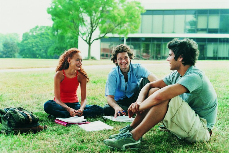 Practica en grupo las habilidades de comunicación no verbal para conocer la opinión de otras personas.