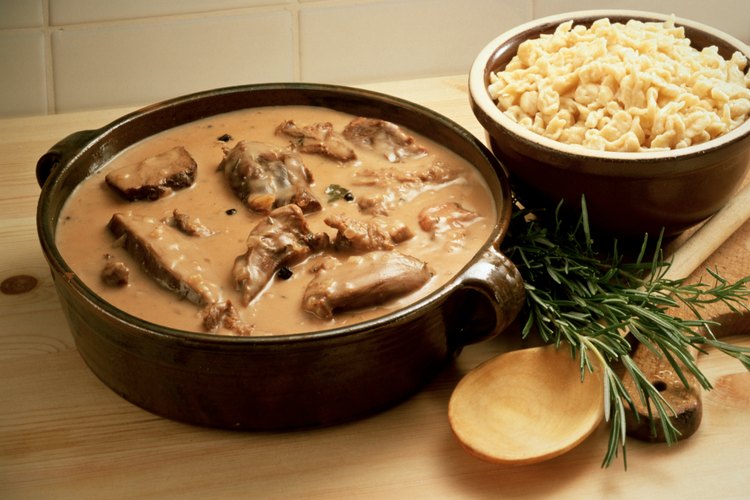 El spaetzle puede utilizarse en muchos platos.