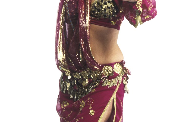 Los disfraces de la danza del vientre pueden ser usados para un traje de "las mil y una noches".