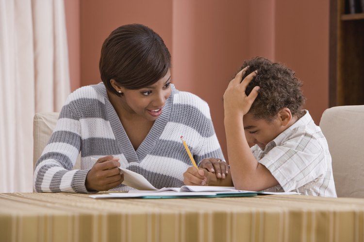 Una tabla de recompensa puede ayudar a cambiar la actitud de tu hijo frente a la tarea.